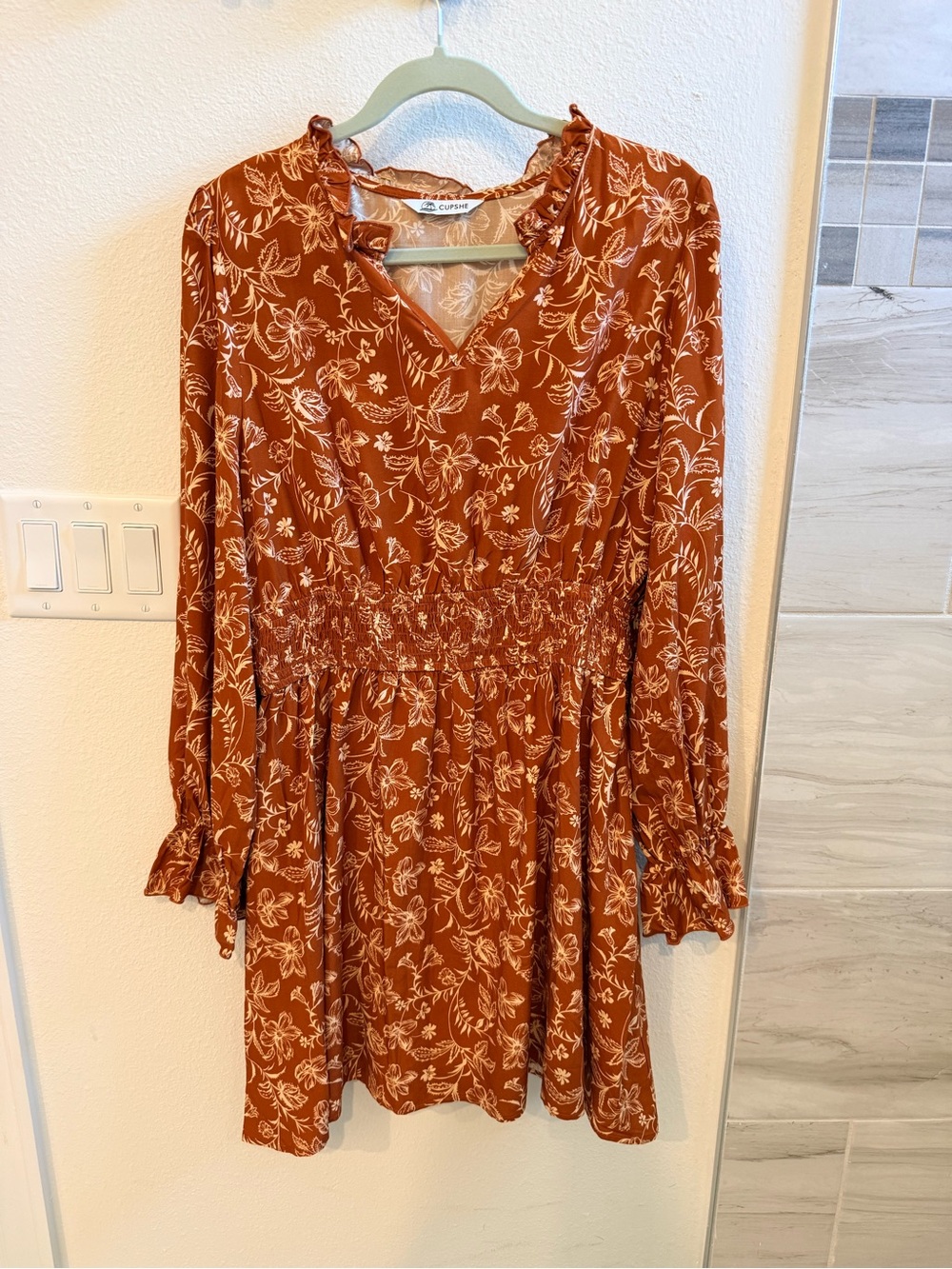 Cupshe Rust Floral Long-Sleeve V-Neck Smocked Waist Dress